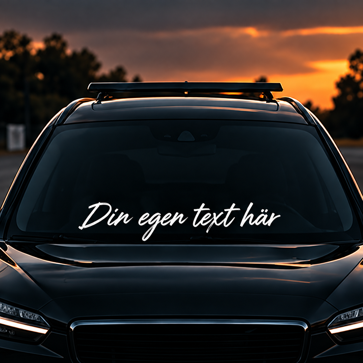 Designa egen framrutdekal på mörk bil